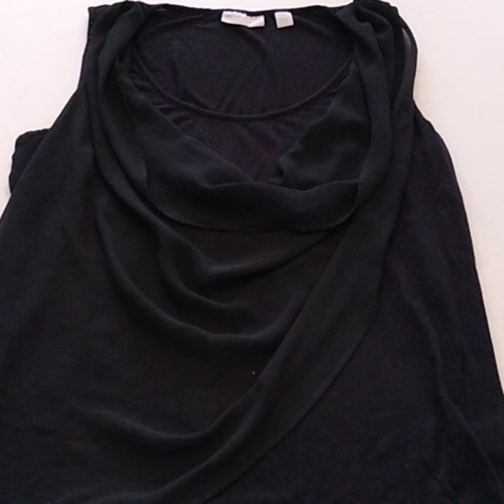 New York and company lady's blouse.